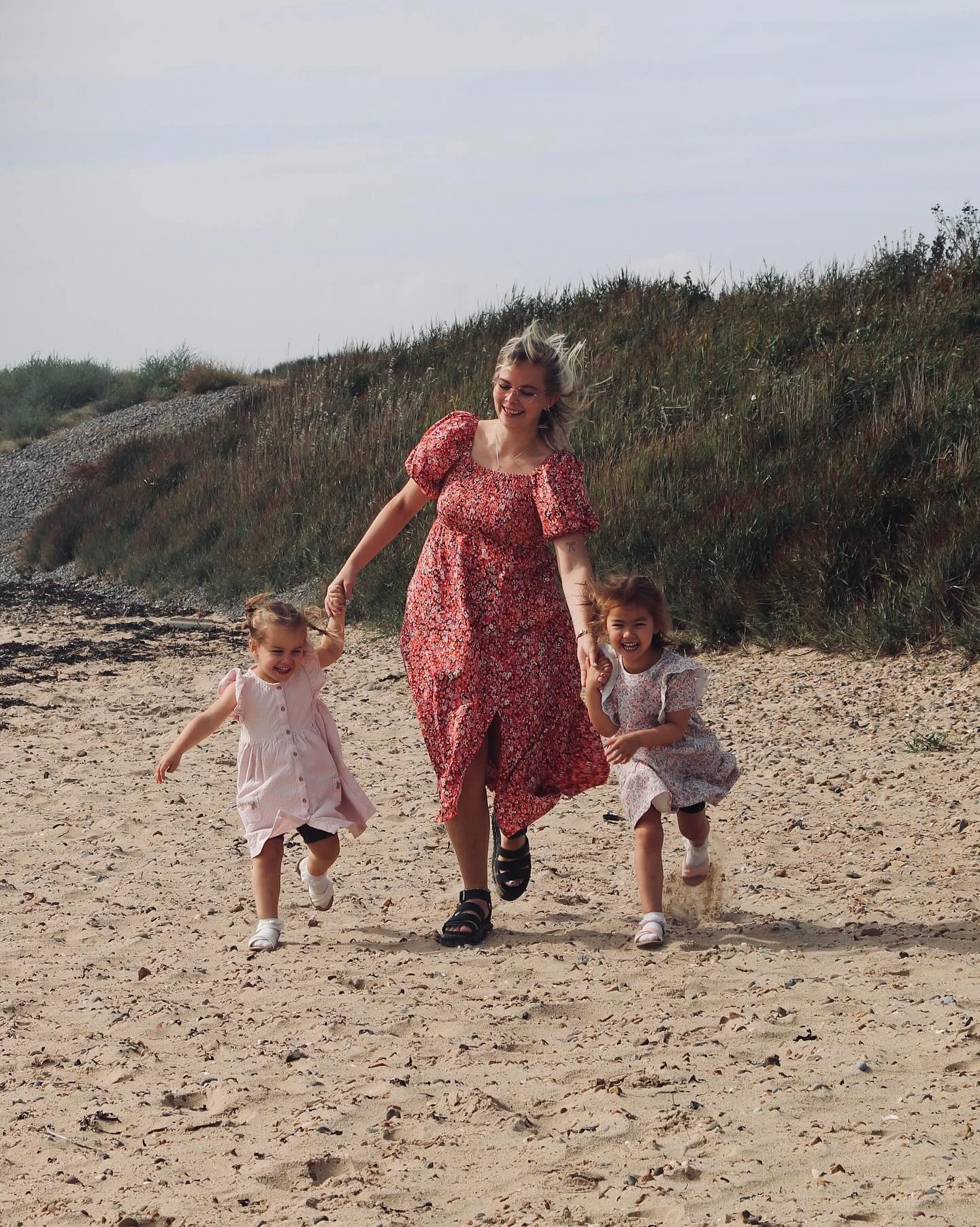 Beautiful family beach photography session
